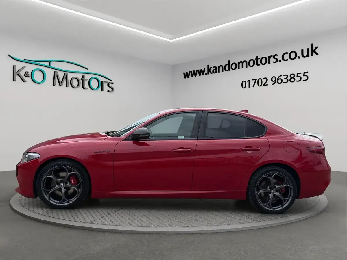 Begagnad Alfa Romeo Giulia Ti 280 HK (205 kW) 2020 Röd Sedan