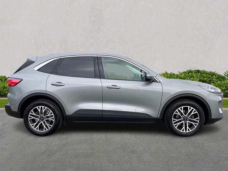 Used Ford Kuga Titanium 150 HP (110 kW) 2023 Silver SUV