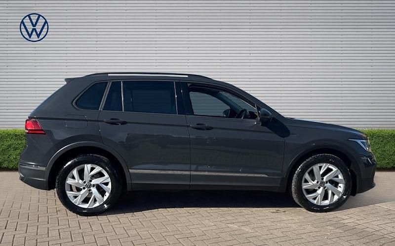 Usado VW Tiguan Life 150 HP (110 kW) 2023 SUV