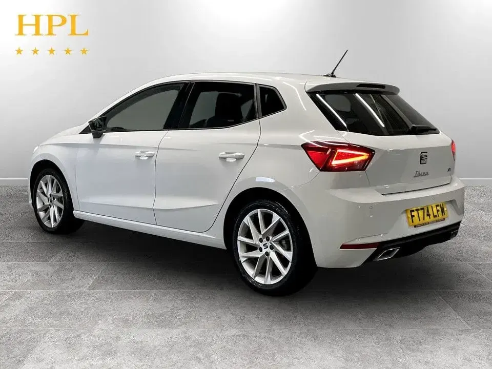 Usado Seat Ibiza FR 115 CV (84 kW) 2025 Blanco Utilitario