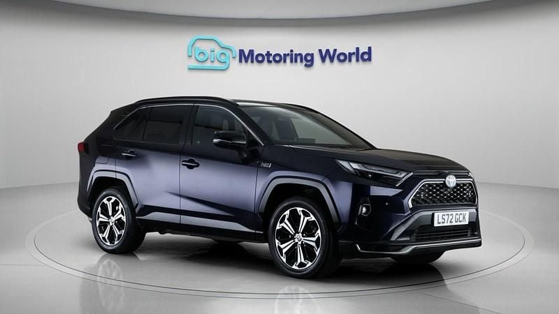 Blue/black Used 2022 Toyota RAV4 Hybrid SUV | £21,000 (Super price) - Image 1/4