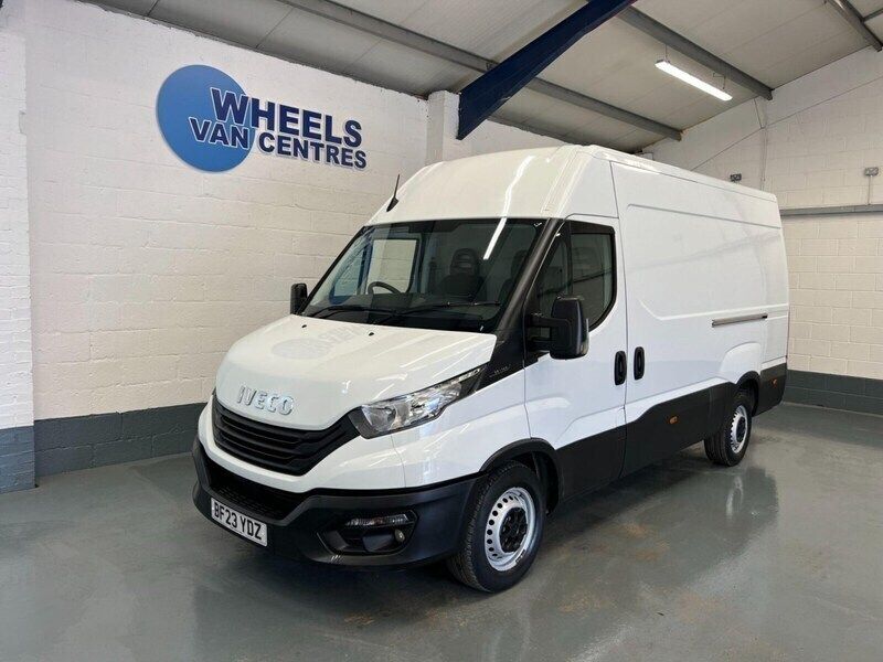 White Used 2023 Iveco Daily | £18,290 (Super price) - Image 1/4