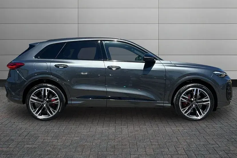 New Audi SQ5 Black Edition 362 HP (266 kW) 2026 Daytona grey SUV