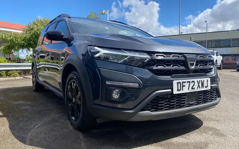 Second-hand Dacia Jogger Extreme 110 CP (80 kW) 2023 Monovolum