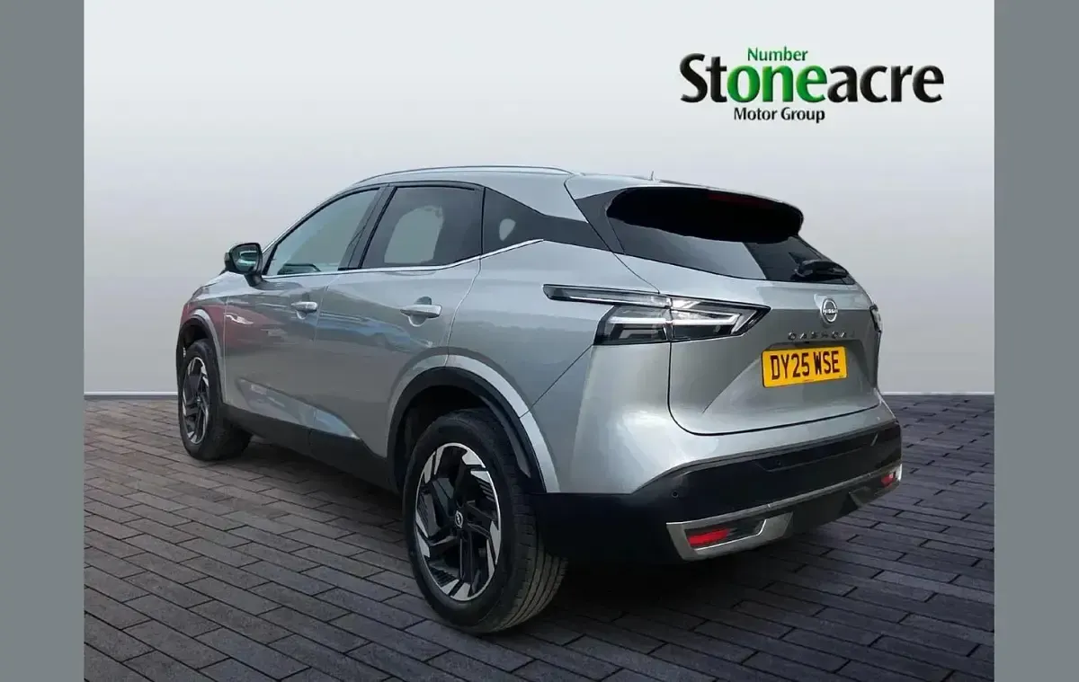 Used Nissan Qashqai N-Connecta 138 HP (101 kW) 2025 Silver SUV