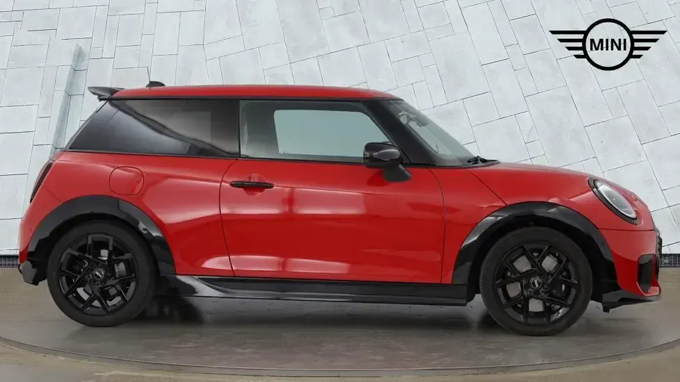 Used Mini Cooper S Hatch 201 HP (147 kW) 2025 Red Hatchback