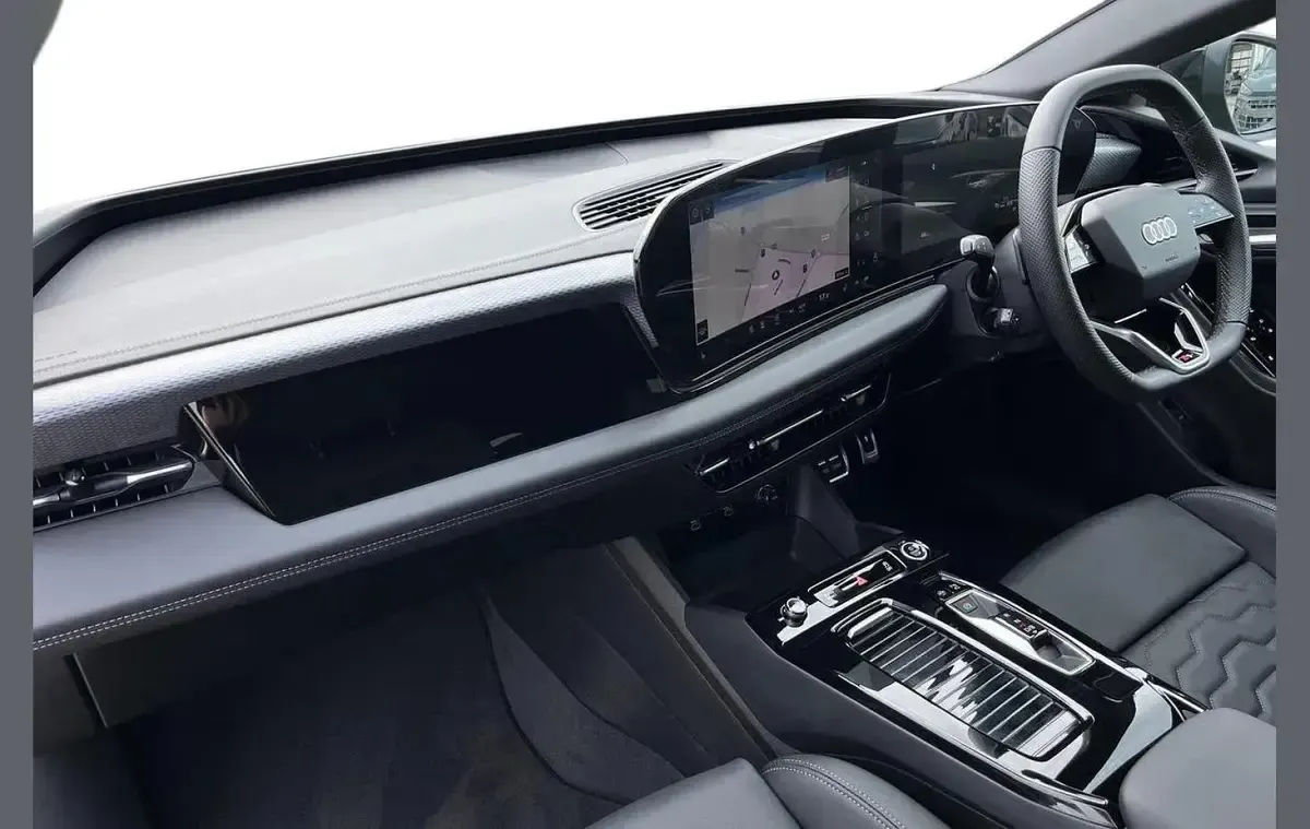 New Audi A6 e-tron S-Line 210 kW (286 HP) 2026 Black Estate