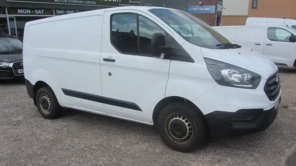 Used Ford Transit Custom 105 HP (77 kW) 2021 White Van