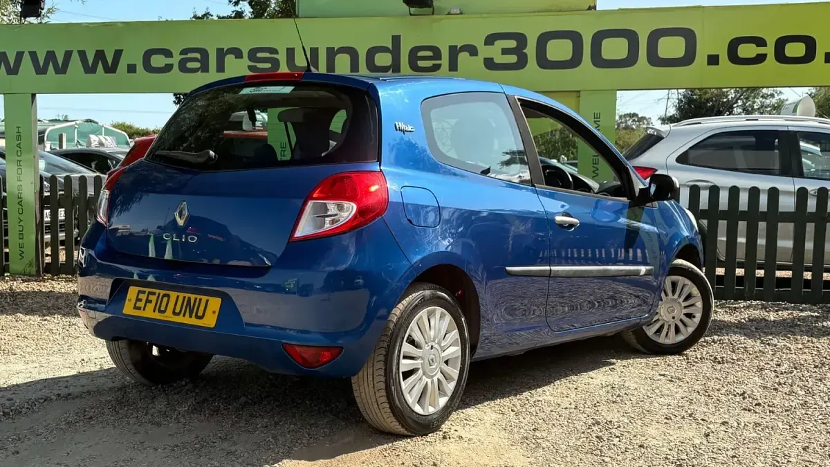 Used Renault Clio 100 HP (73 kW) 2010 Blue Hatchback