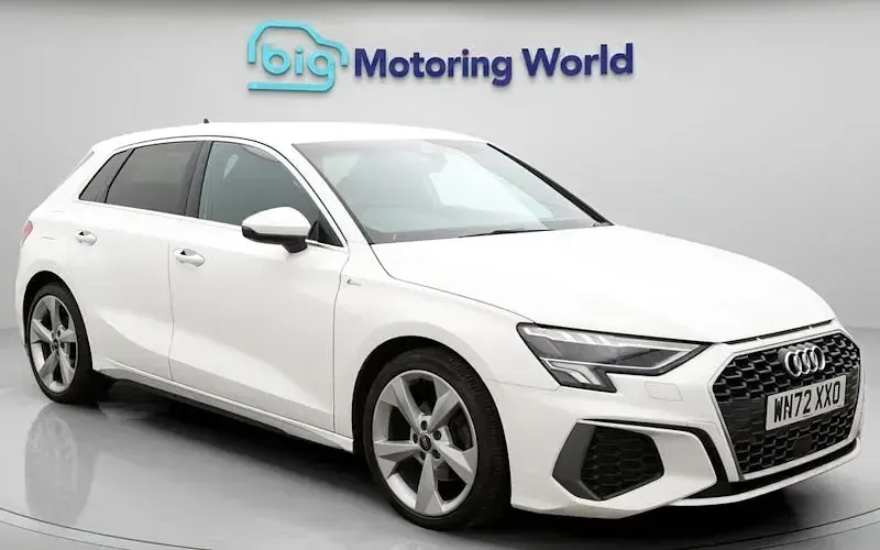 Usado Audi A3 Sportback S-Line 110 HP (80 kW) 2024 Citadino