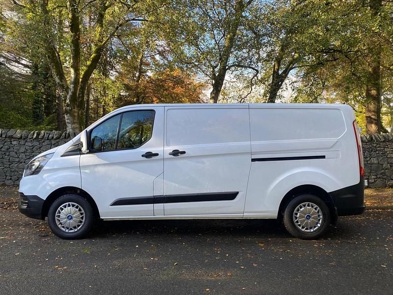 White Used 2020 Ford Transit Custom Van | £9,995 (Good price) - Image 1/4