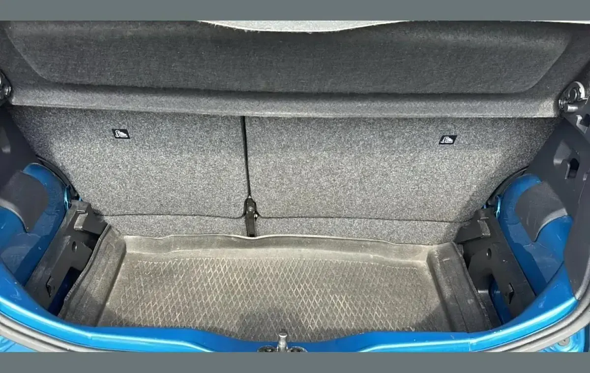 Used VW up! move up! 58 HP (42 kW) 2019 Blue Hatchback