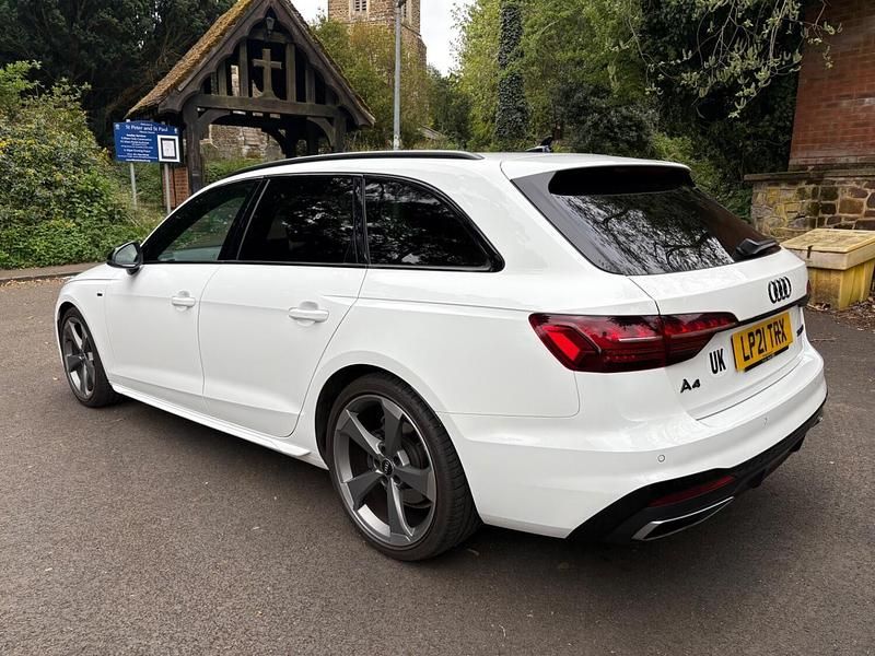 Used Audi A4 Black Edition 150 HP (110 kW) 2021 White Estate
