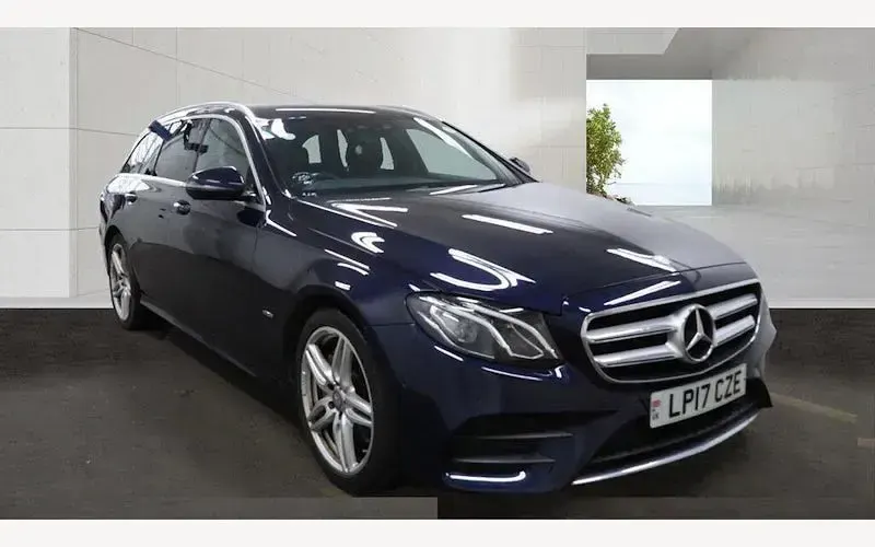Used Mercedes E220 AMG line 194 HP (142 kW) 2019 Estate