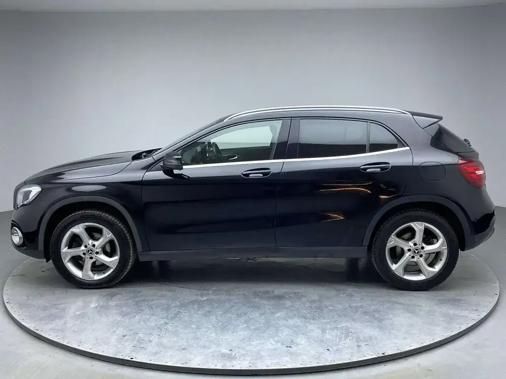 Used Mercedes GLA200 Premium 156 HP (114 kW) 2018 Black SUV