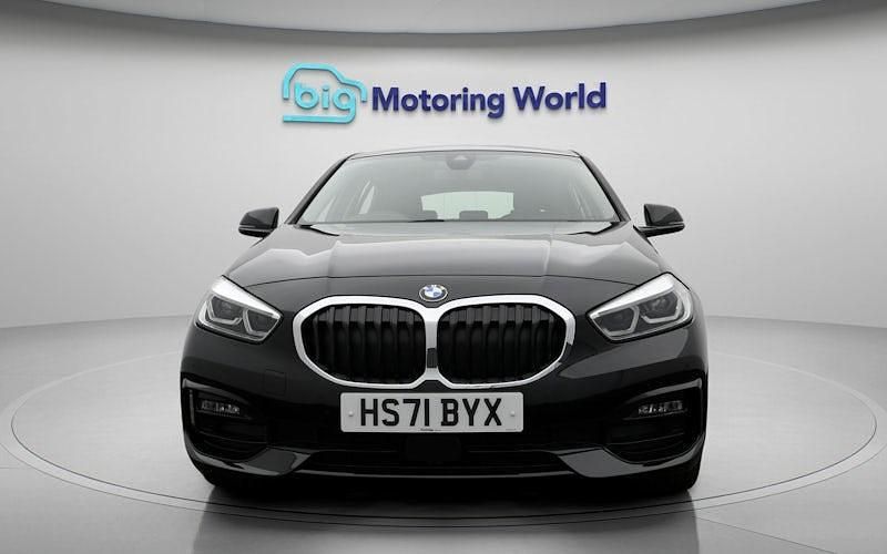 Used BMW 118 Sport Line 136 HP (100 kW) 2021 Black Hatchback