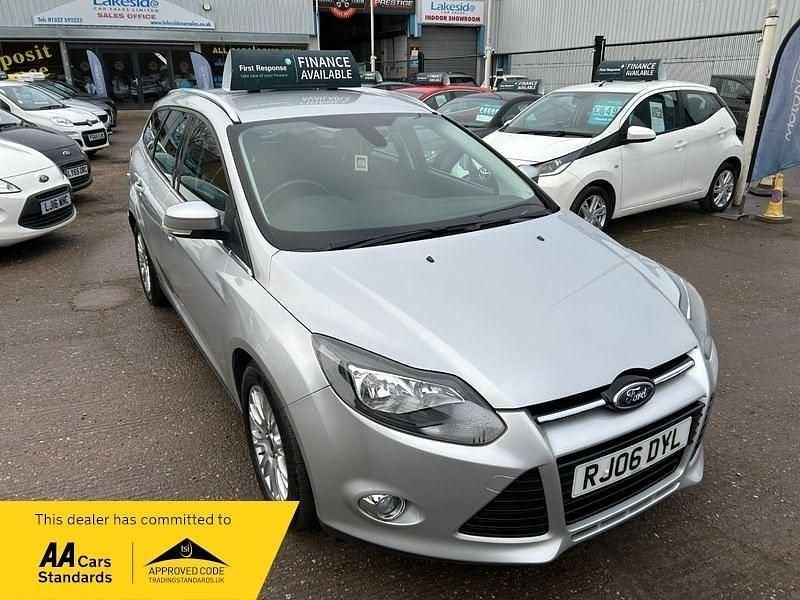 Silver Used 2011 Ford Focus Titanium Estate | £6,999 (A bit pricey) - Image 1/4