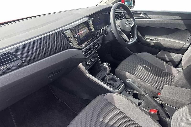 Used VW Polo Life 95 HP (69 kW) 2022 Red Hatchback