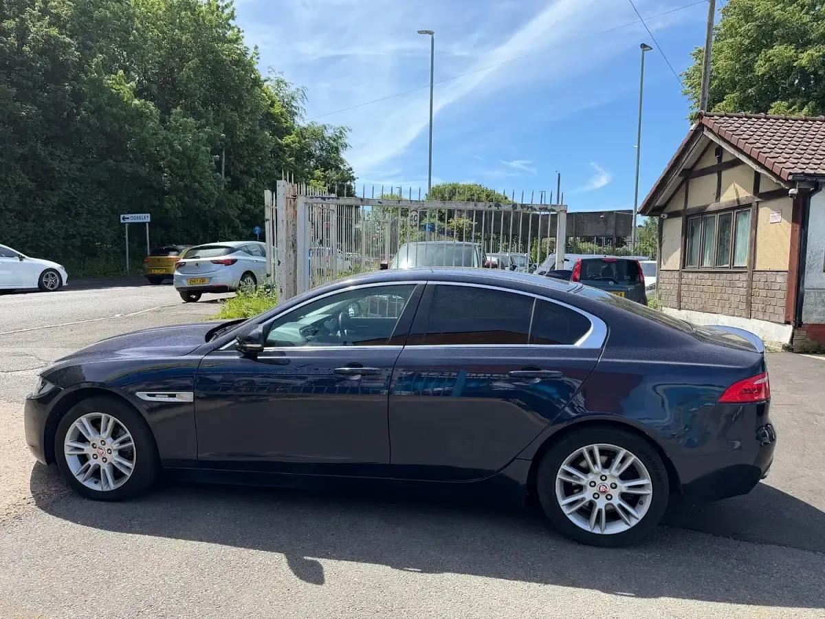 Used Jaguar XE Prestige 2017 Blue Sedan