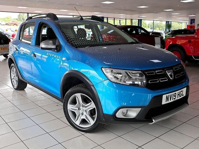 Blue Used 2019 Dacia Sandero Comfort Hatchback | £7,989 (Fair price) - Image 1/4