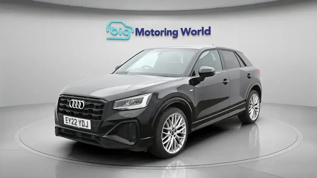 Begagnad Audi Q2 Black Edition 110 HK (80 kW) 2022 Svart SUV