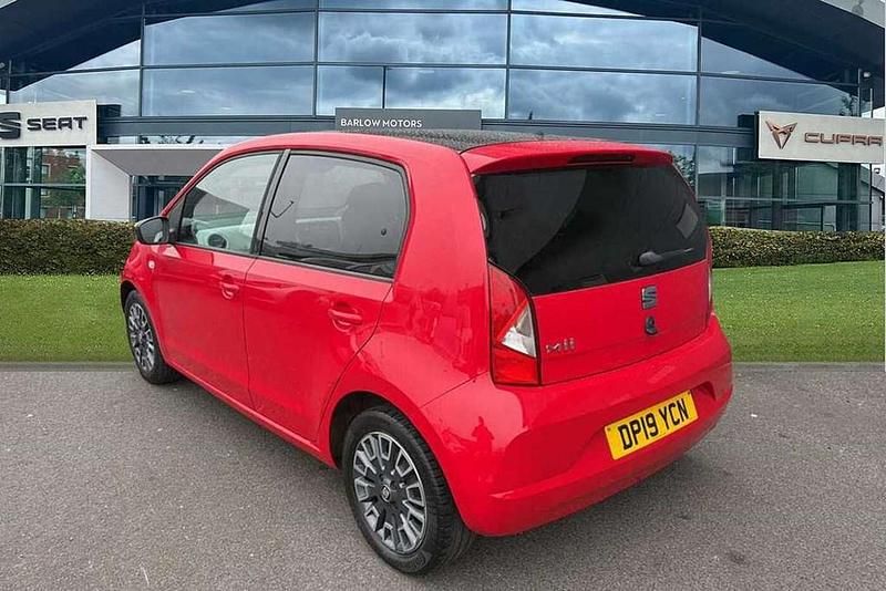 Begagnad Seat Mii Design 58 HK (42 kW) 2019 Röd Halvkombi