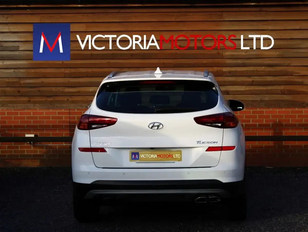 Used Hyundai Tucson SE 177 HP (130 kW) 2019 White SUV