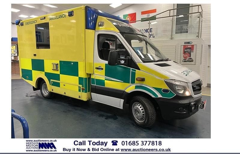 Used Mercedes Sprinter 190 HP (139 kW) 2015 White Van