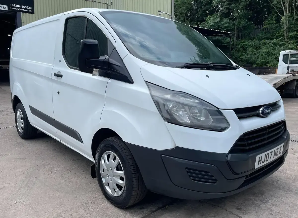 Used Ford Transit Custom 100 HP (73 kW) 2015 White Van