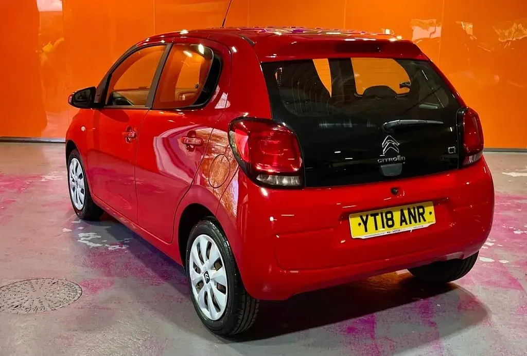 Used Citroën C1 Feel 68 HP (50 kW) 2018 Red Hatchback