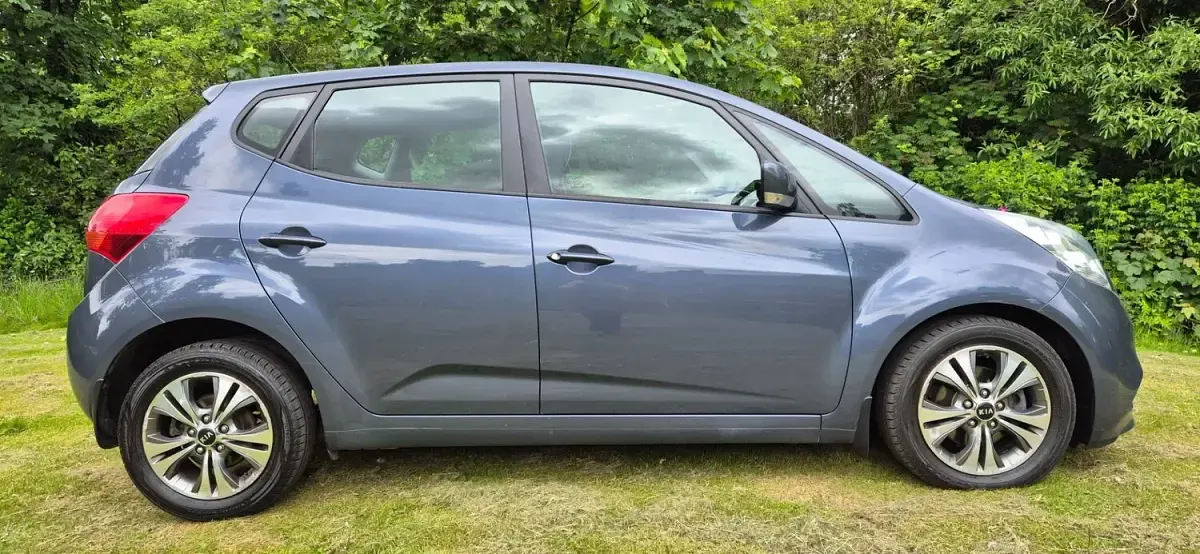 Used Kia Venga 2015 Blue Hatchback