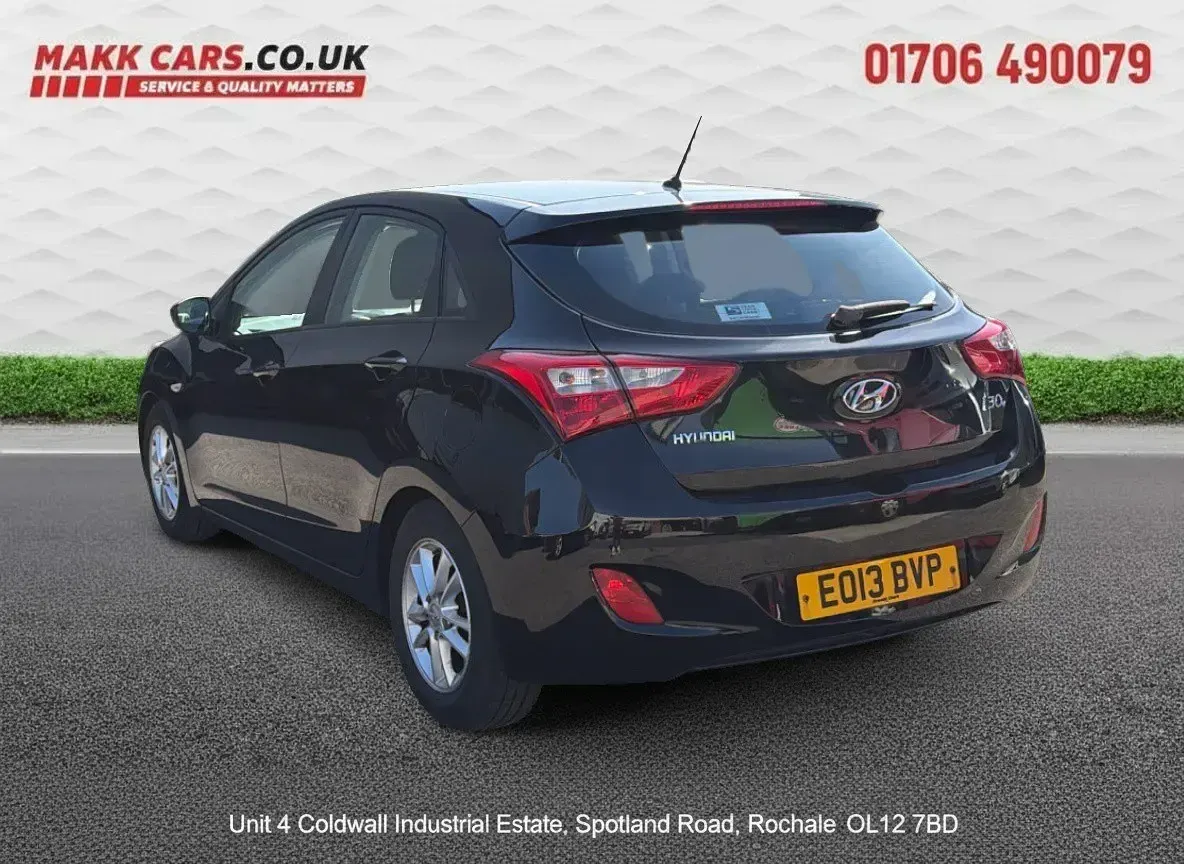Begagnad Hyundai i30 Active 2013 Svart Halvkombi