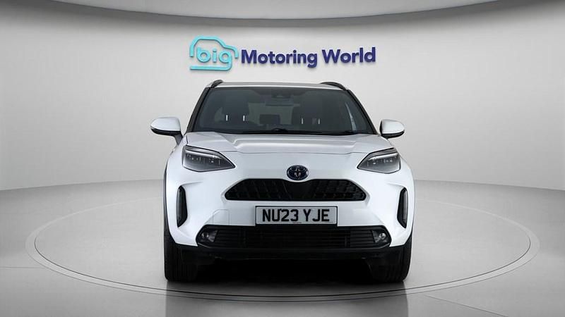 Used Toyota Yaris Cross Design 116 HP (85 kW) 2023 White SUV