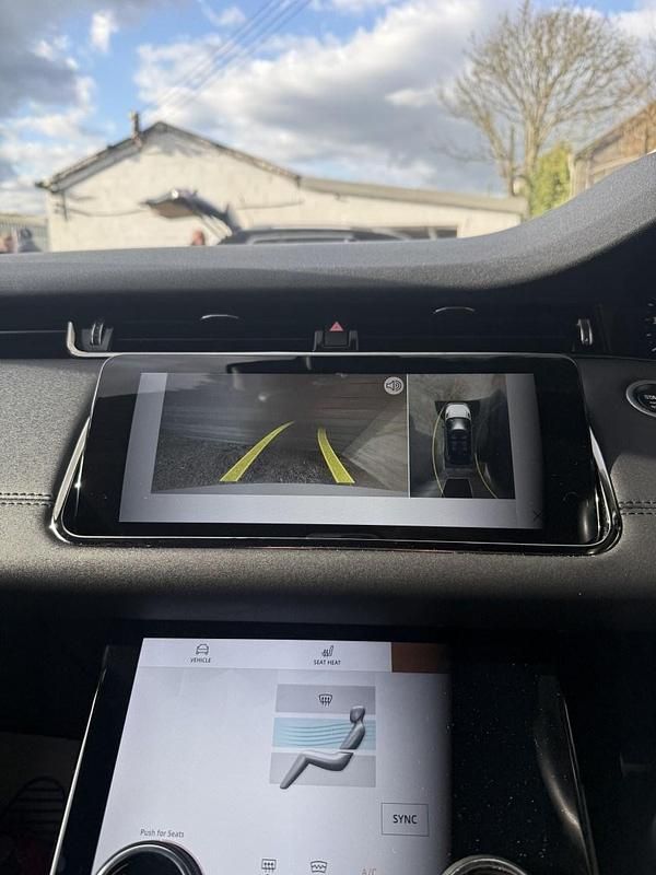 Used Land Rover Range Rover evoque SE Dynamic 204 HP (150 kW) 2021 White SUV