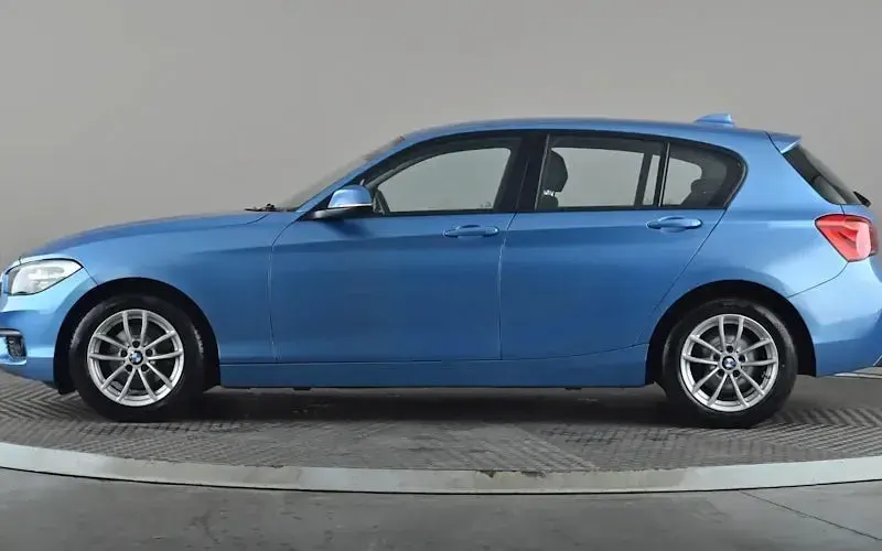 Used BMW 118 136 HP (100 kW) 2019 Blue Hatchback