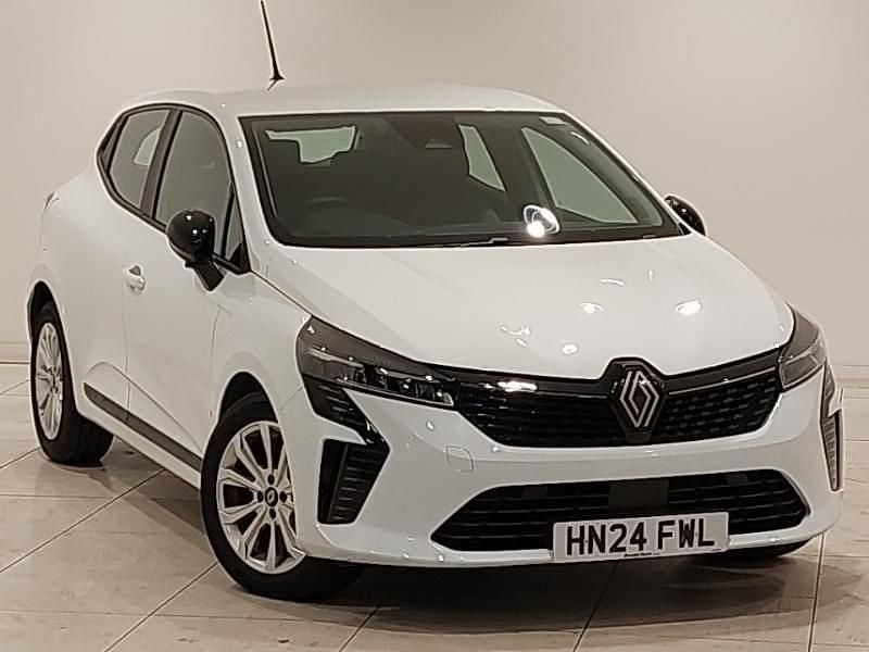 Used Renault Clio V Evolution 90 HP (66 kW) 2024 White Hatchback