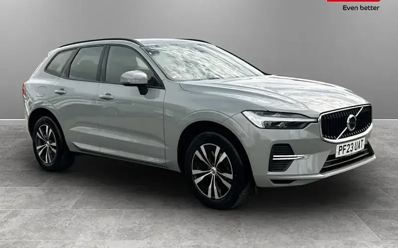 Used Volvo XC60 Core 250 HP (183 kW) 2023 SUV