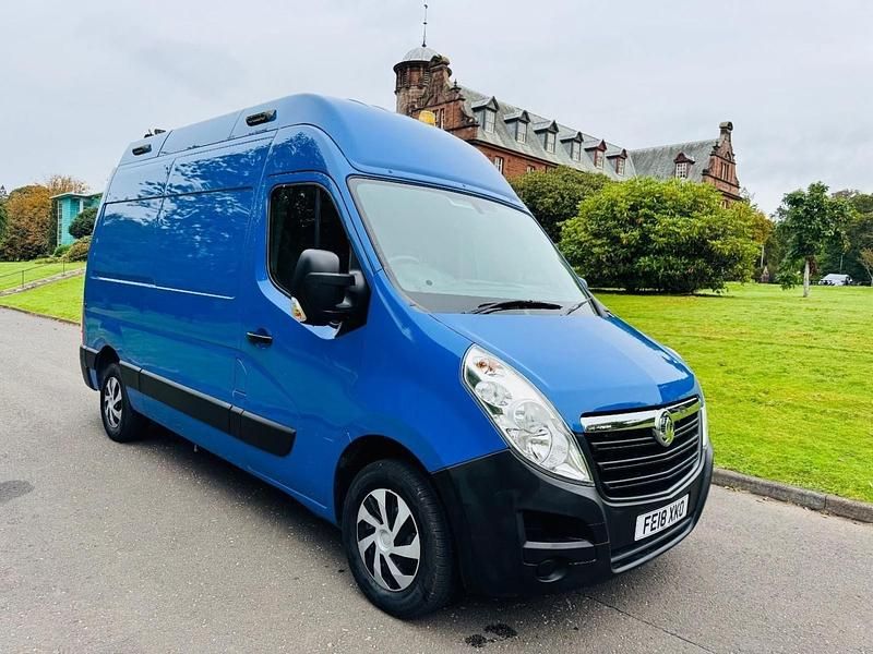 Used Vauxhall Movano 145 HP (106 kW) 2018 Blue MPV