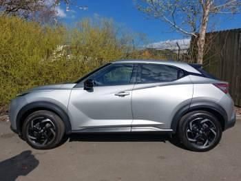 Usado Nissan Juke N-Connecta 114 HP (83 kW) 2022 Prateado SUV