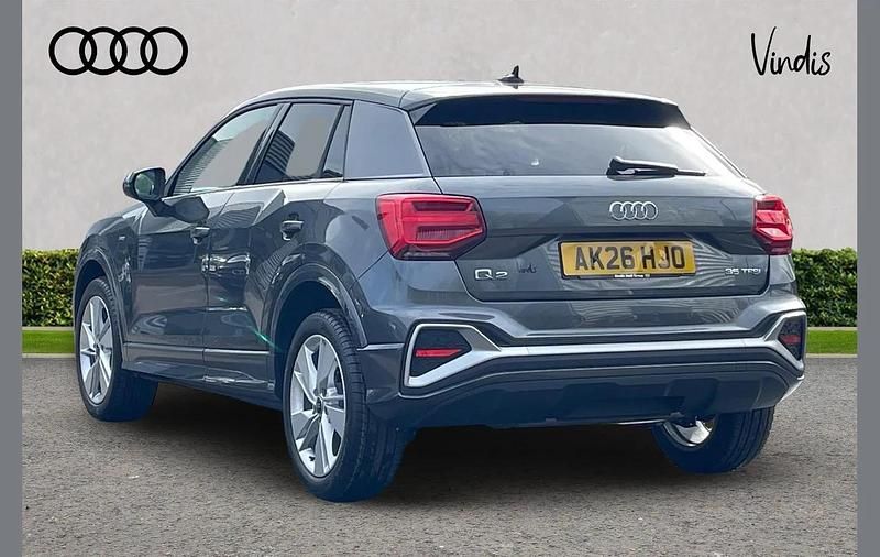 Używany Audi Q2 S-Line 147 KM (108 kW) 2026 Szary SUV