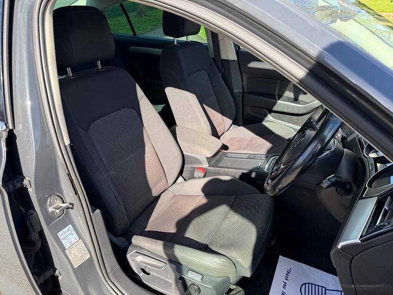 Used VW Passat Business 150 HP (110 kW) 2017 Grey Sedan