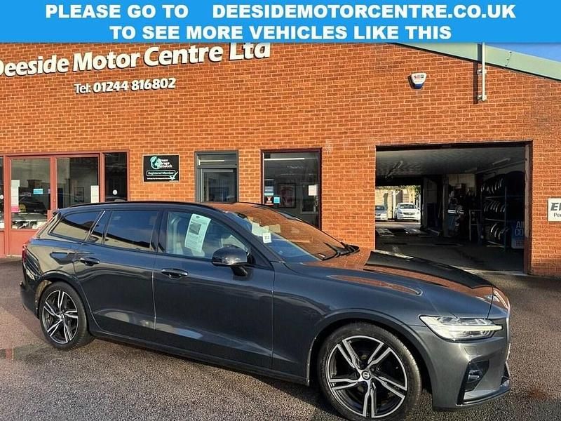 Used Volvo V60 R-Design 150 HP (110 kW) 2019 Grey Estate