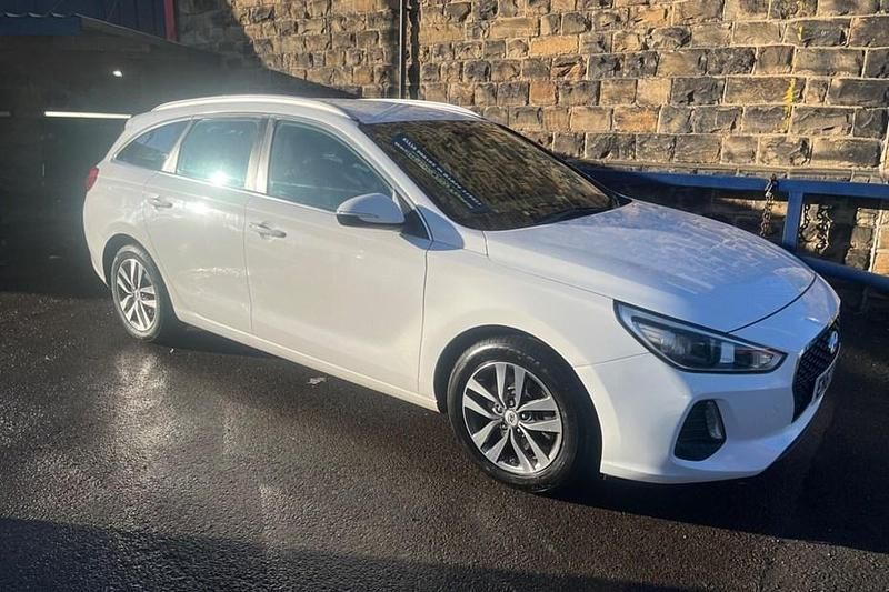 Used 2018 Hyundai i30 SE Estate | £5,490 (Fair price) - Image 1/1