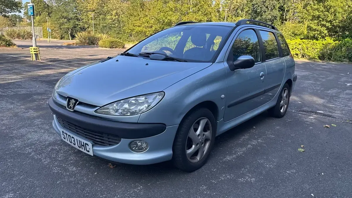 Used Peugeot 206 110 HP (80 kW) 2003 Silver Estate