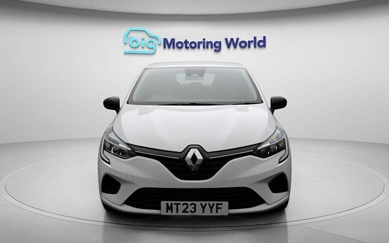 Używany Renault Clio V Evolution 145 KM (106 kW) 2023 Biały Hatchback