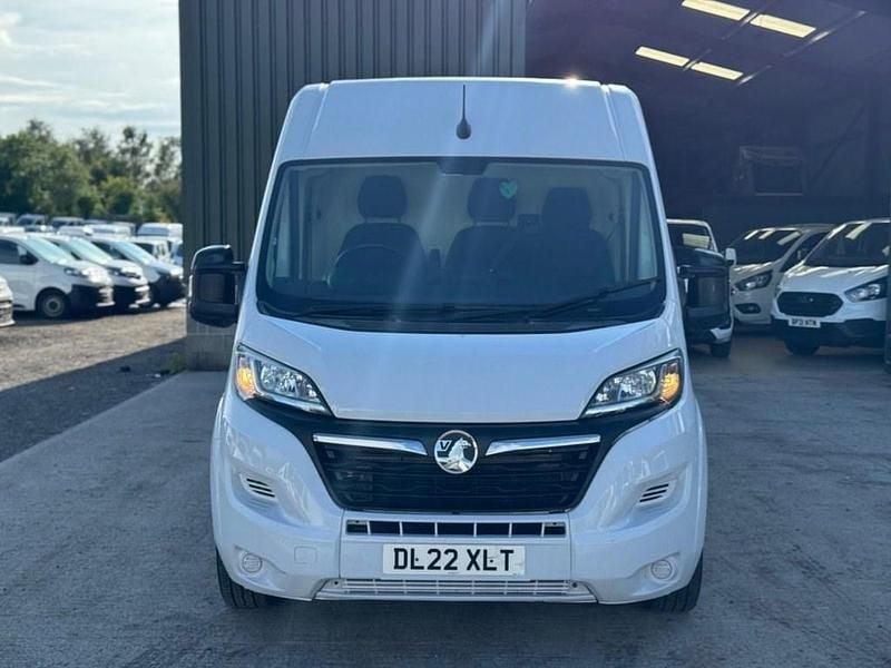 Used Vauxhall Movano 140 HP (102 kW) 2022 White