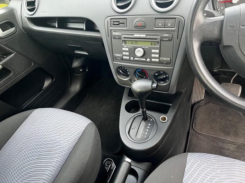 Used Ford Fusion Zetec 2007 Silver Hatchback