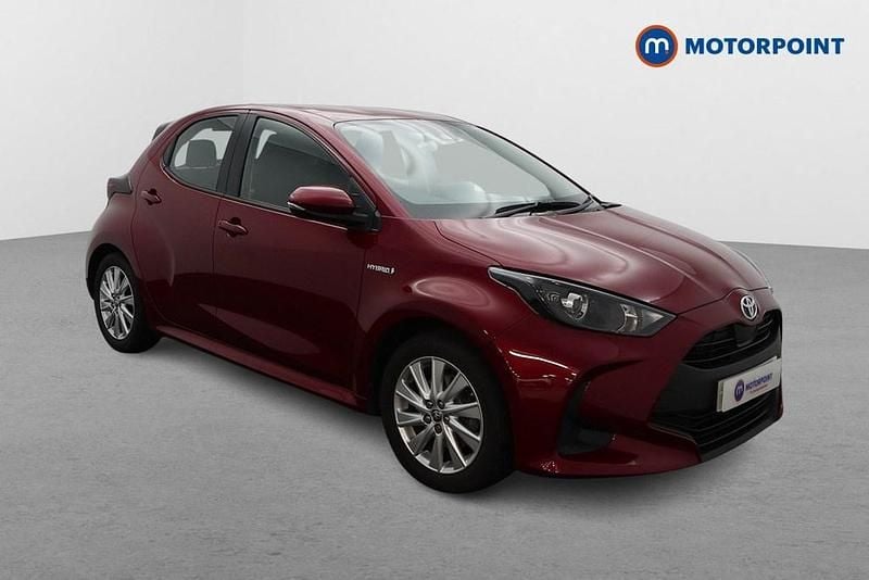Red Used 2021 Toyota Yaris Hybrid Hatchback | £15,299 (Good price) - Image 1/4
