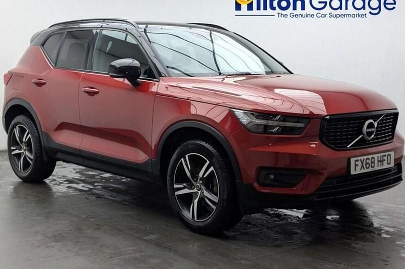 Used Volvo XC40 R-Design 156 HP (114 kW) 2018 SUV
