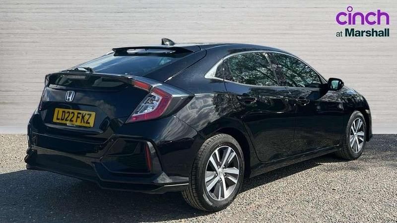 Begagnad Honda Civic SE 126 HK (92 kW) 2022 Svart Halvkombi